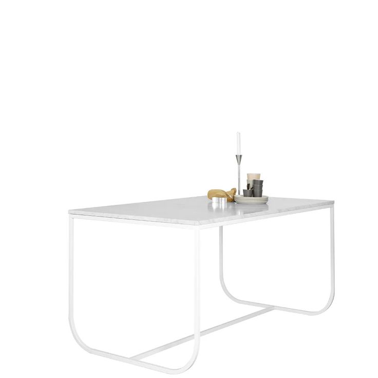 Designed by Broberg and Ridderstråle 2012.  Dining table without overhanging sides/extension.
