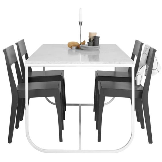 Designed by Broberg and Ridderstråle 2012. Dining table without overhanging sides/extension.