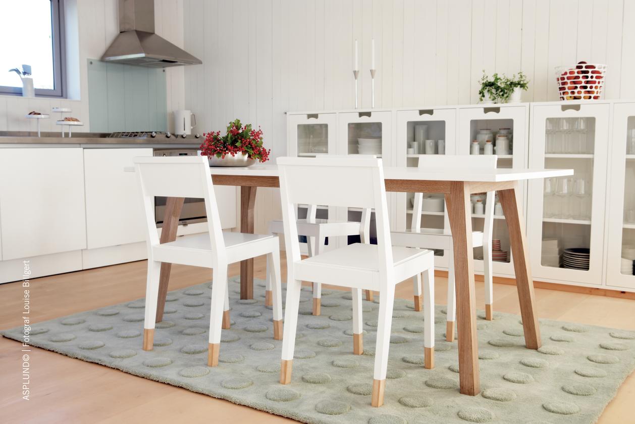 Designed by Pia Wallén 1994.  Hand-tufted rug with a hand-cut pattern in convex relief.