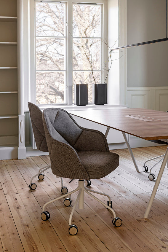 Lina Armchair (Swivel Base)