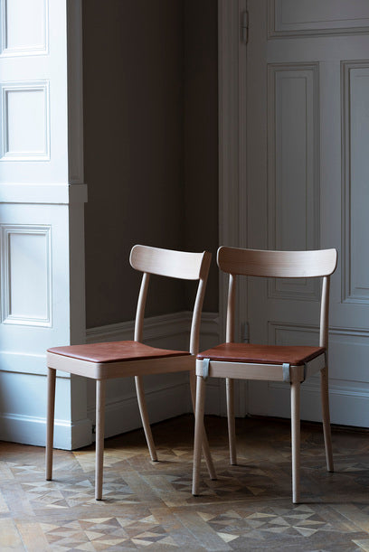 Petite Chair