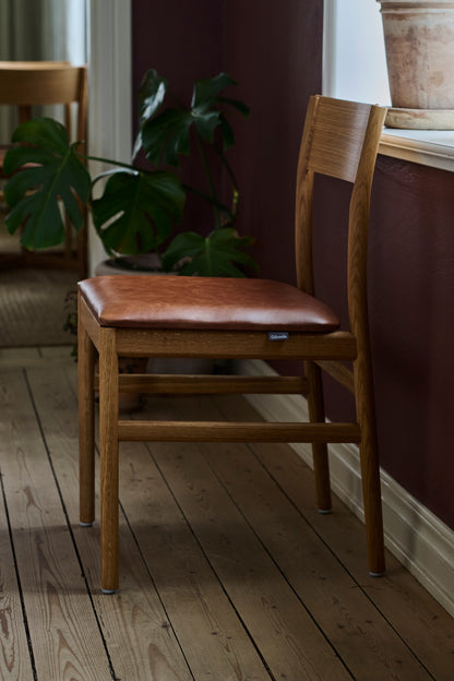Vyn Chair