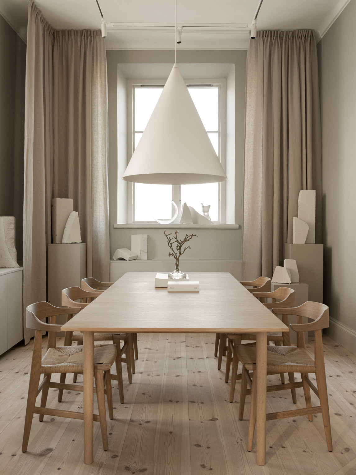 Hedda Armchair