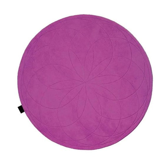 Designed by Broberg and Ridderstråle 2008. Round hand-tufted rug with a hand-cut pattern.