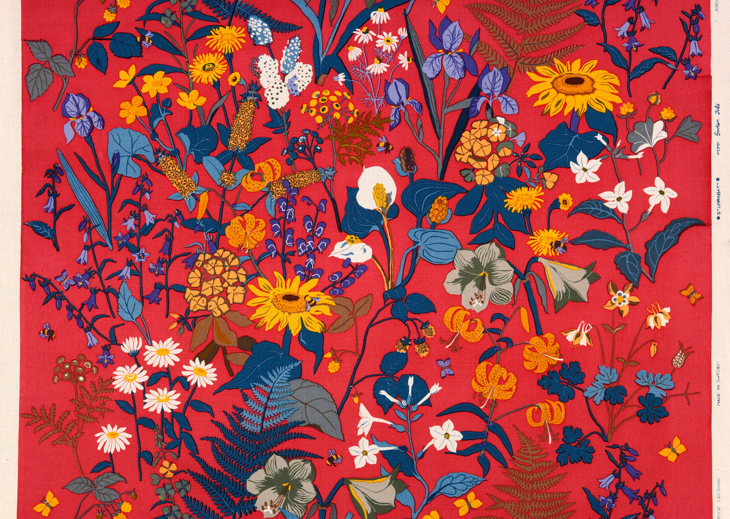 Designed by Gocken Jobs 1951 Stugrabatt depicts a blooming Swedish flower bed with elegantly illustrated flowering plants in vibrant colors.